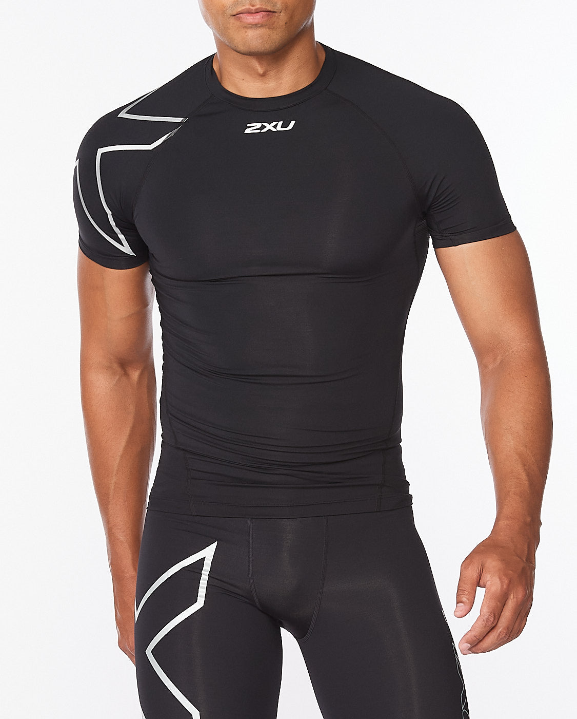 2XU Core Compression Long Sleeve, Black/Silver, Small : :  Clothing, Shoes & Accessories