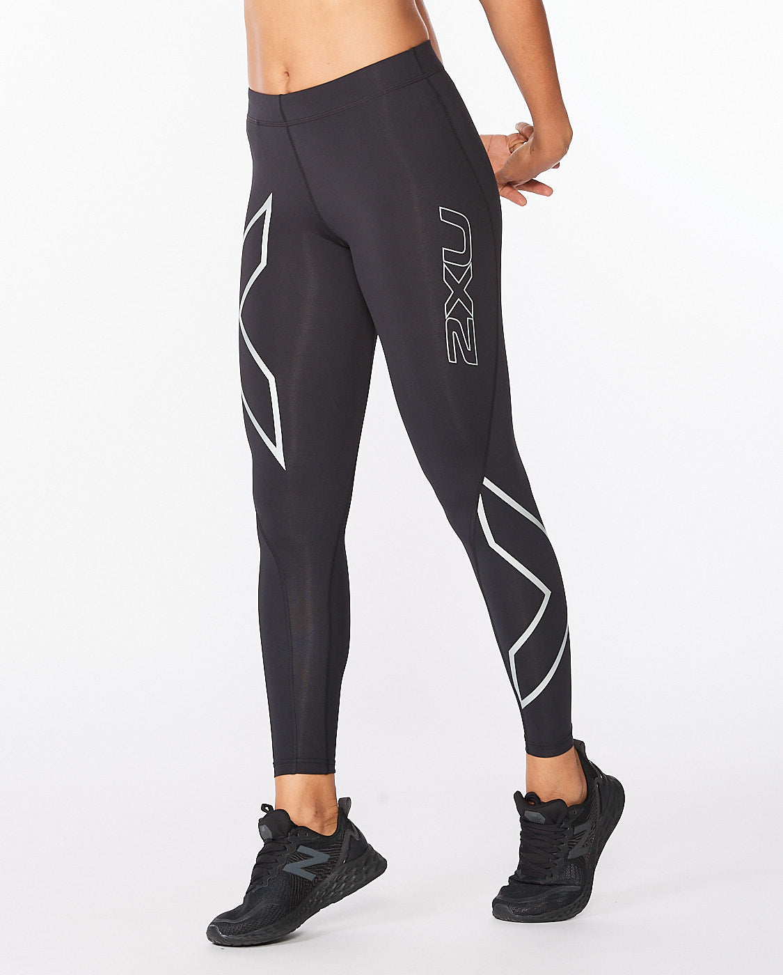 2XU Women's Light Speed Mid-Rise Compression Tights, size XL - (1 black & 1  red)