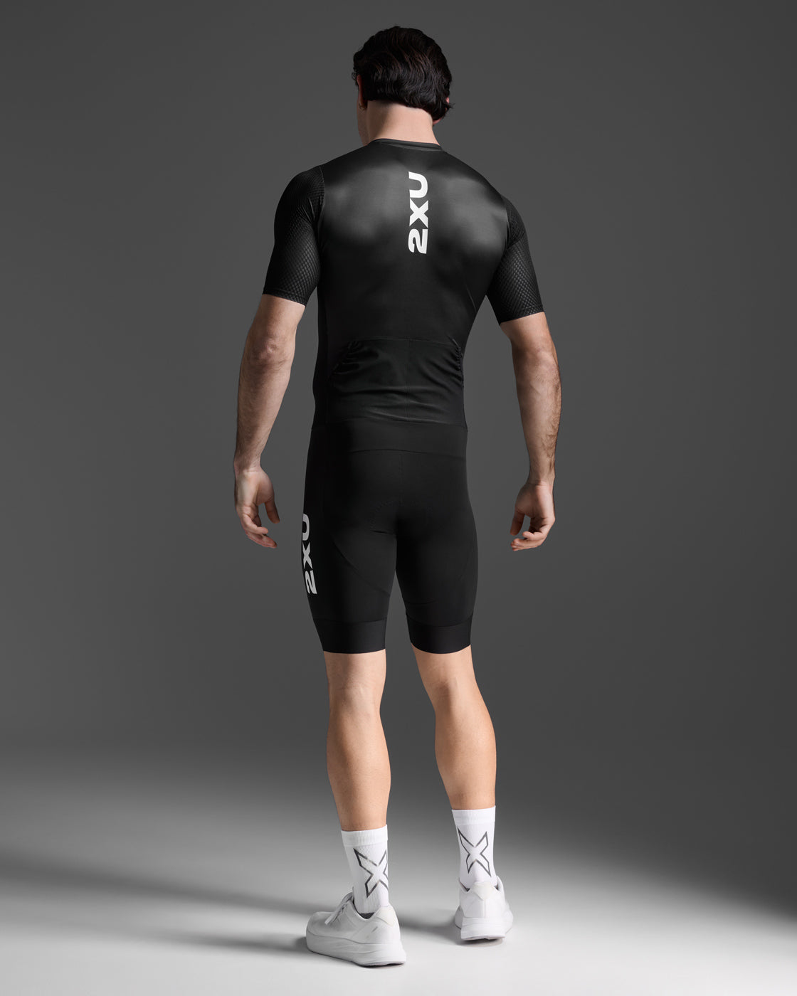 Aero Hex Sleeved Trisuit – 2XU Canada